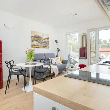 Apartment Prestige Red Z Basenem